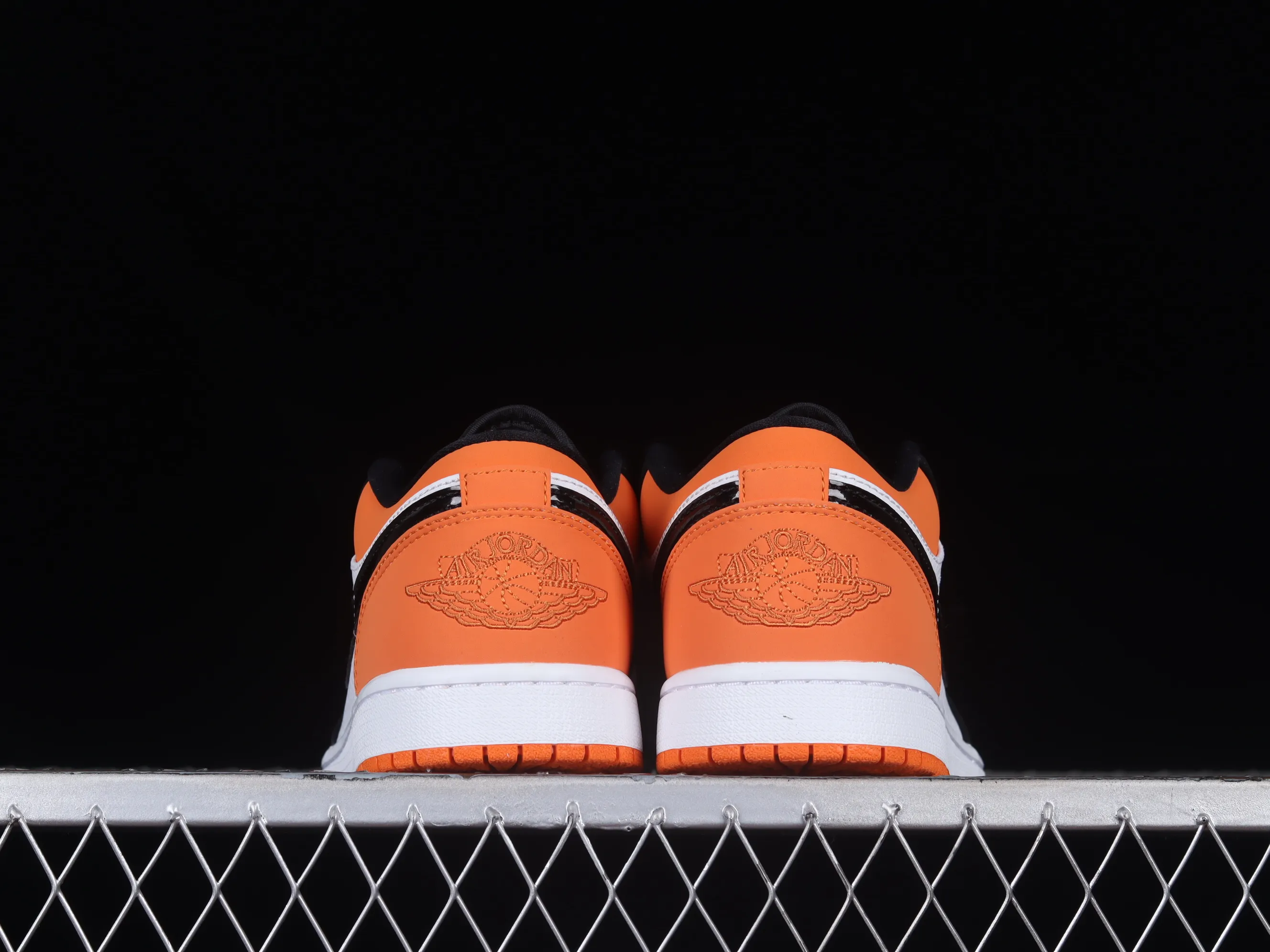 All categories Air Jordan Jordan series basketball shoes Air Jordan 1 Low G version pure original Air Jordan 1 Low AJ1 Joe 1 black and orange smashed backboard low-top cultural and leisure sports sneakers 553558-128